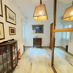 Golden Valley House Roma