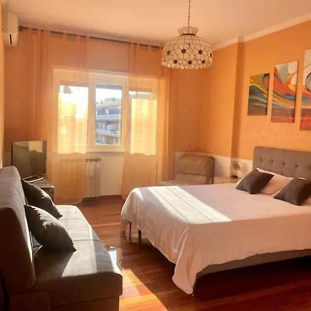 Golden Valley House 4-8 Pax - Box Auto Metro B1 Conca D'oro Treno Val D'ala 아파트