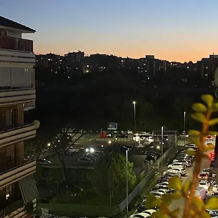 Apartment Golden Valley House 4-8 Pax - Box Auto Metro B1 Conca D'oro Treno Val D'ala Rom