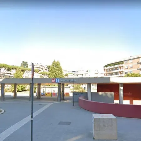 Golden Valley House 4-8 Pax - Box Auto Metro B1 Conca D'oro Treno Val D'ala Rom