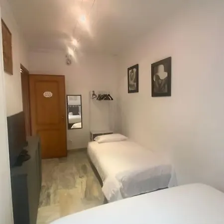 Apartment Golden Valley House 4-8 Pax - Box Auto Metro B1 Conca D'oro Treno Val D'ala Rom