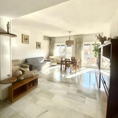 아파트 Golden Valley House 4-8 Pax - Box Auto Metro B1 Conca D'oro Treno Val D'ala